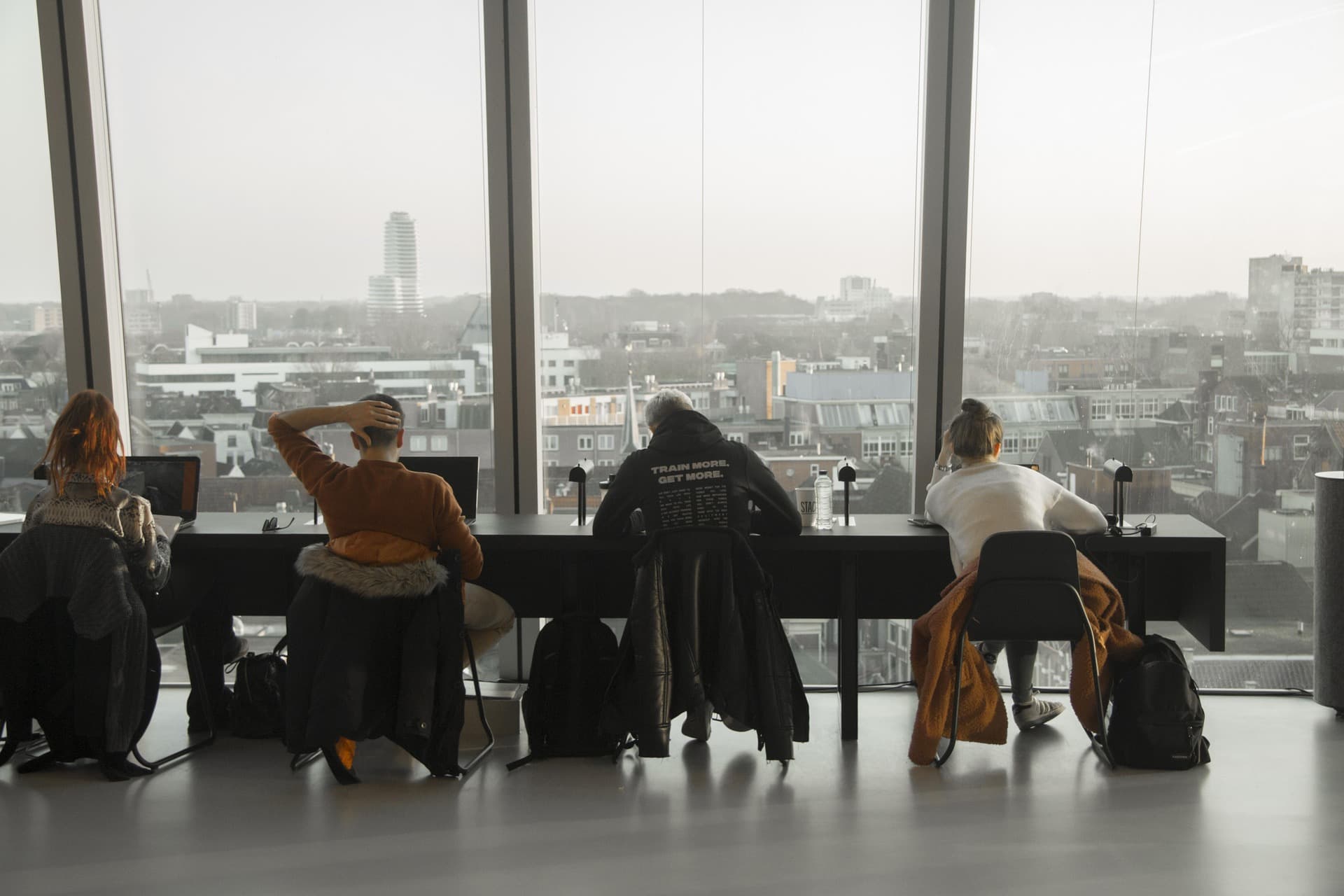 Étudiants suivant un cursus en ligne